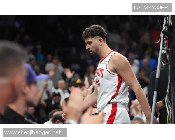 火箭队替补崛起!21岁射手全面发挥,助力击败雄鹿队 火箭队替补崛起!21岁射手全面发挥,助力击败雄鹿队