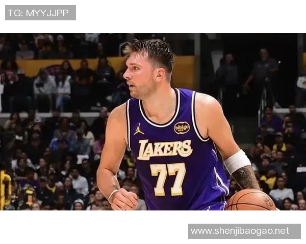 面对威少 东契奇超远三分空心入网 面对威少 东契奇超远三分空心入网