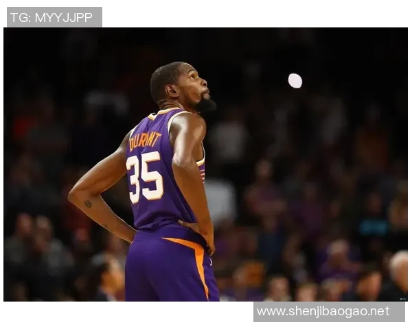 芬奇:小香农主要问题在防守端 很大程度是因为对比赛准备不足 芬奇:小香农主要问题在防守端 很大程度是因为对比赛准备不足